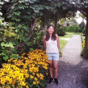 Meet your Posher, Jenn